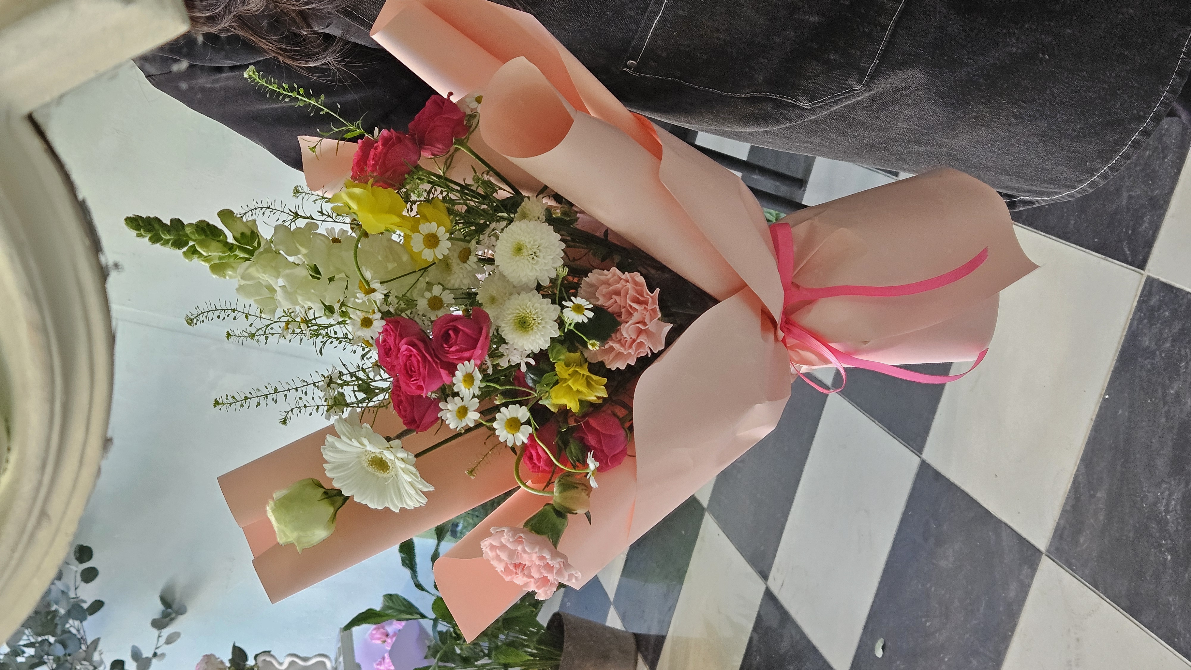 핑크 리본 꽃다발