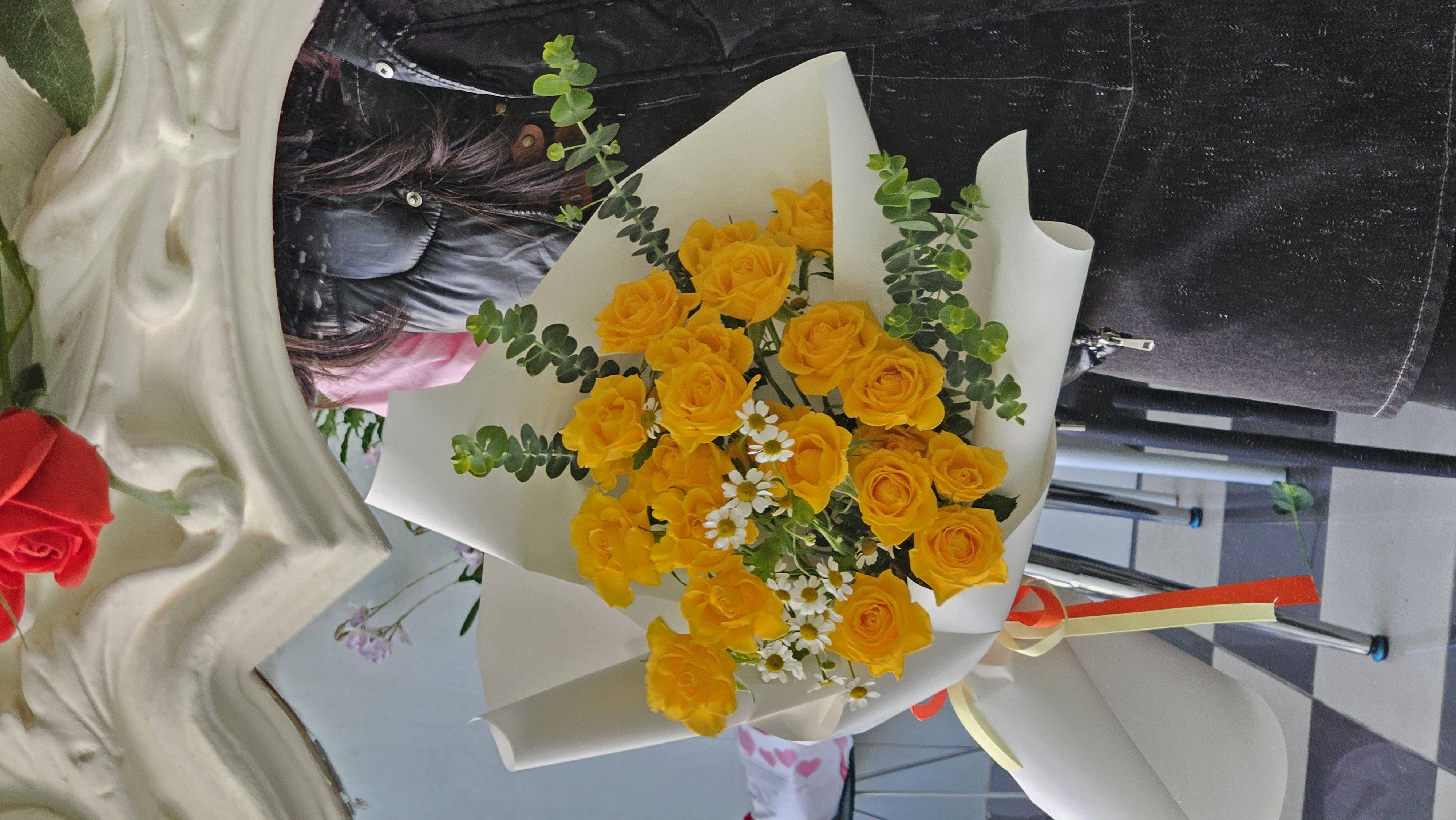 노란 장미 꽃다발